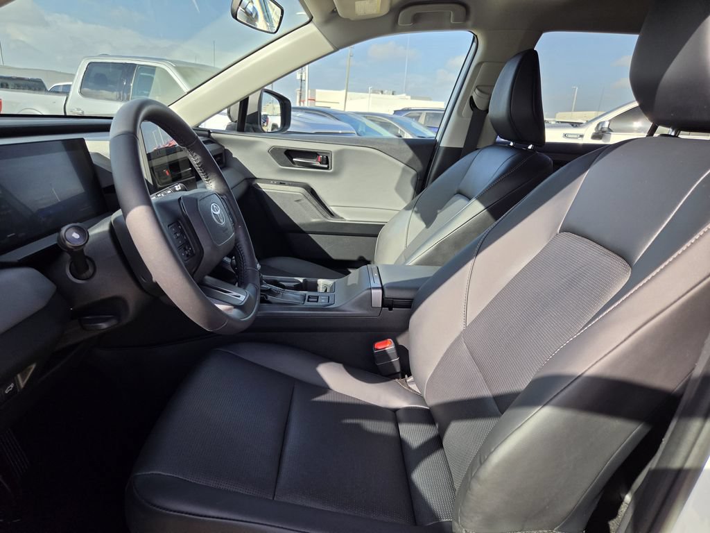 Used 2026 Toyota RAV4 XLE Premium FWD image 27