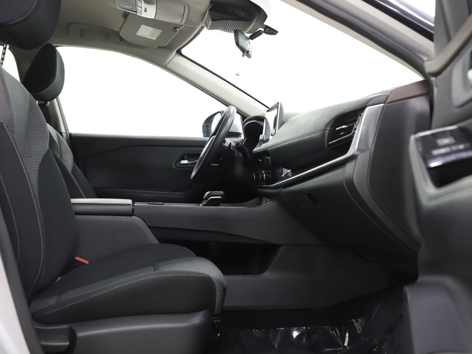 Used 2021 Nissan Rogue SV image 11