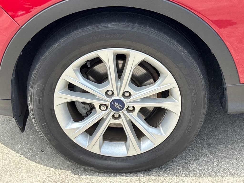 Used 2017 Ford Escape SE FWD image 11