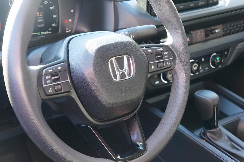 Used 2025 Honda Accord SE image 13