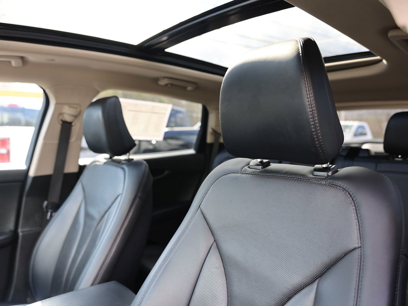 Used 2022 Lincoln Nautilus Reserve image 19