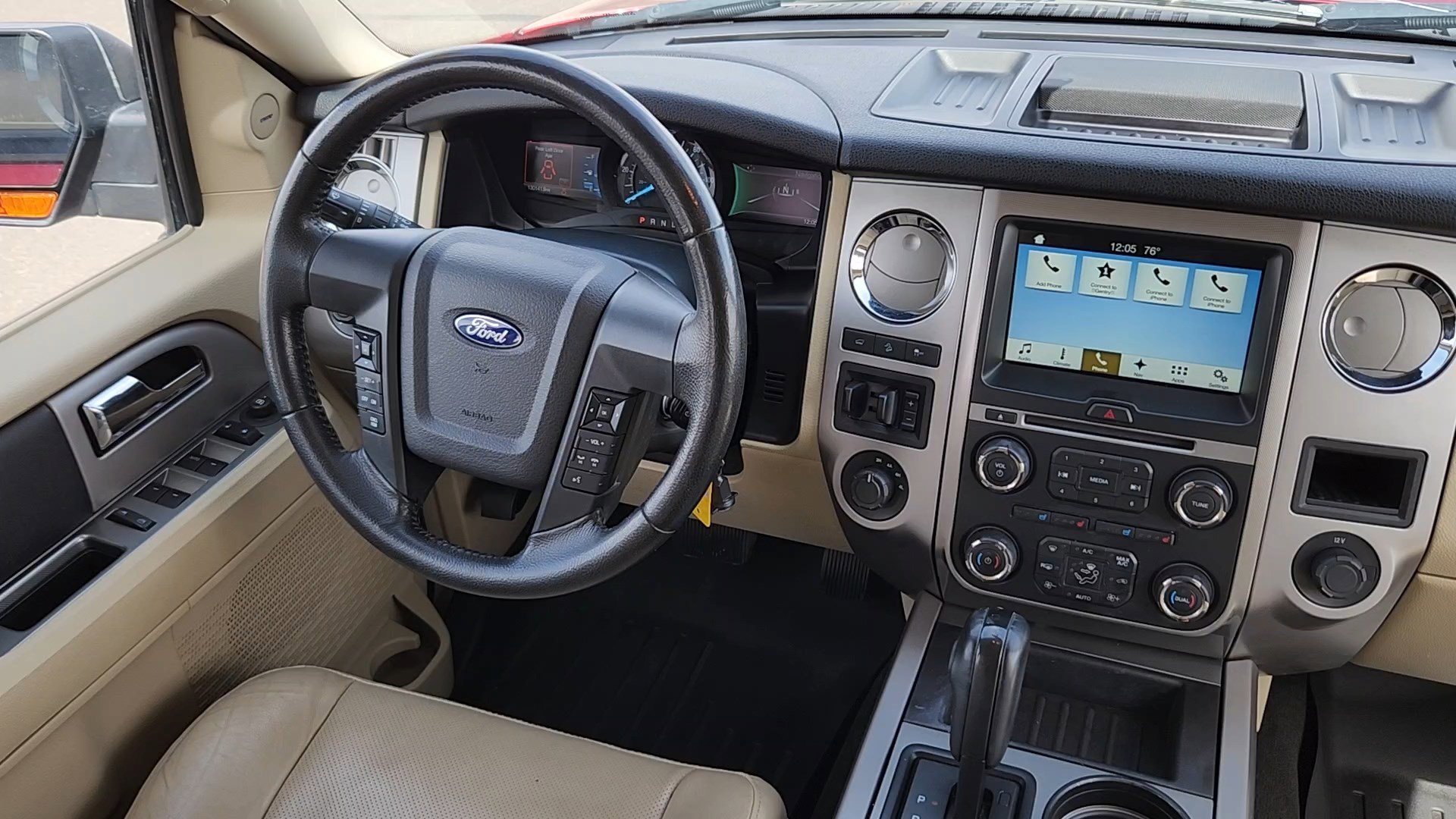 Used 2017 Ford Expedition XLT w/ Equipment Group 202A AWD/4WD image 5