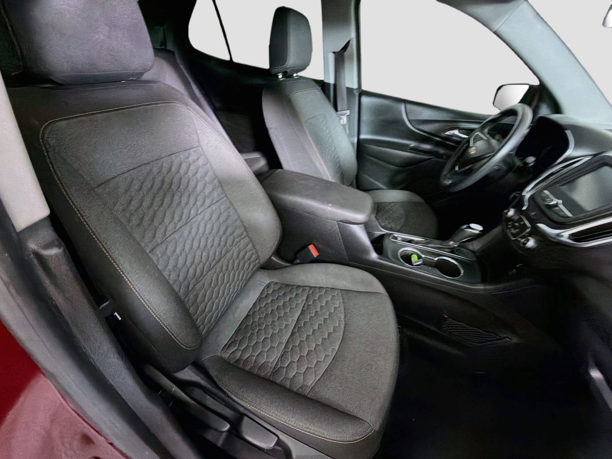 Used 2018 Chevrolet Equinox LT FWD image 29