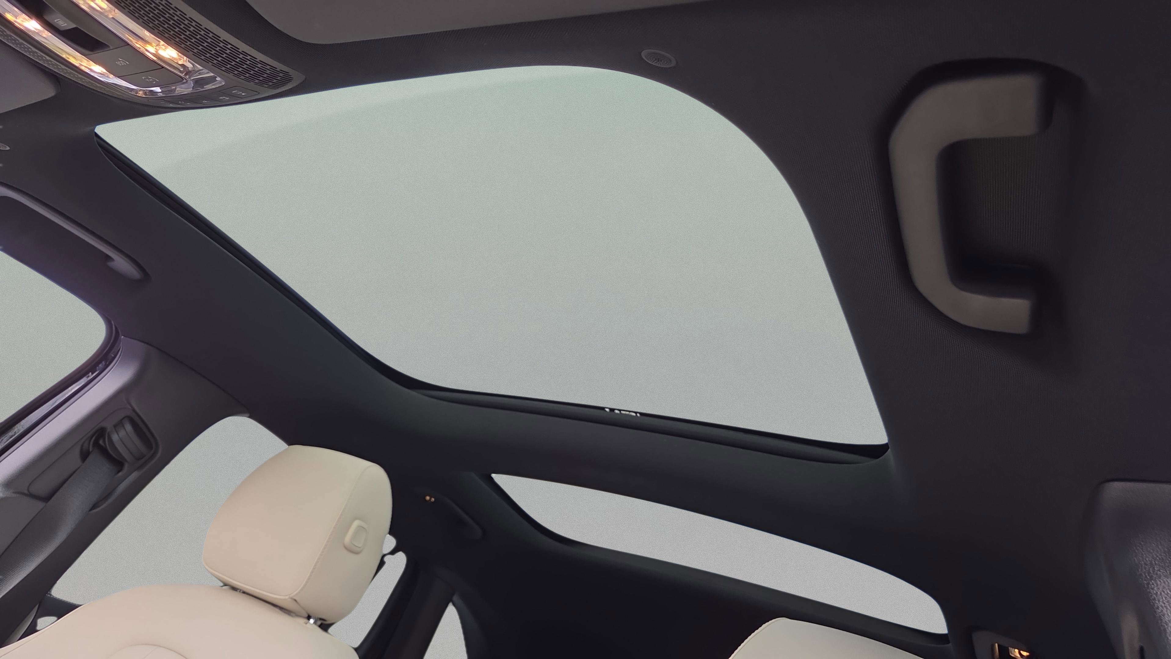 Used 2025 Mercedes-Benz GLA 250 image 12