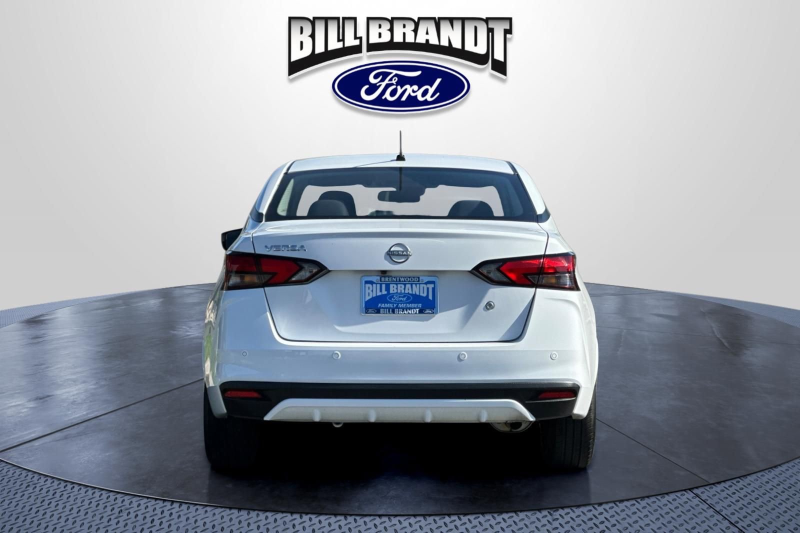 Used 2024 Nissan Versa S FWD image 4