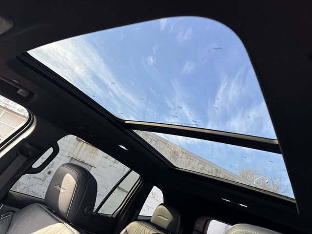 New 2026 Buick Enclave Avenir w/ Super Cruise Package FWD image 22