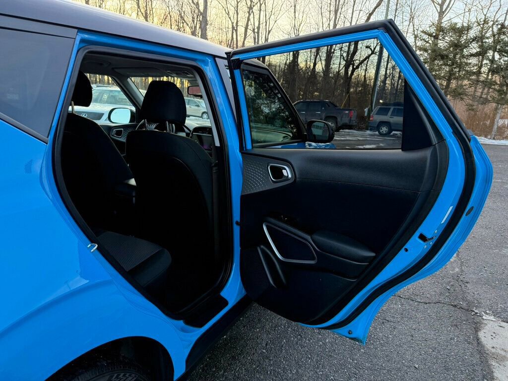 Used 2023 Kia Soul S image 33