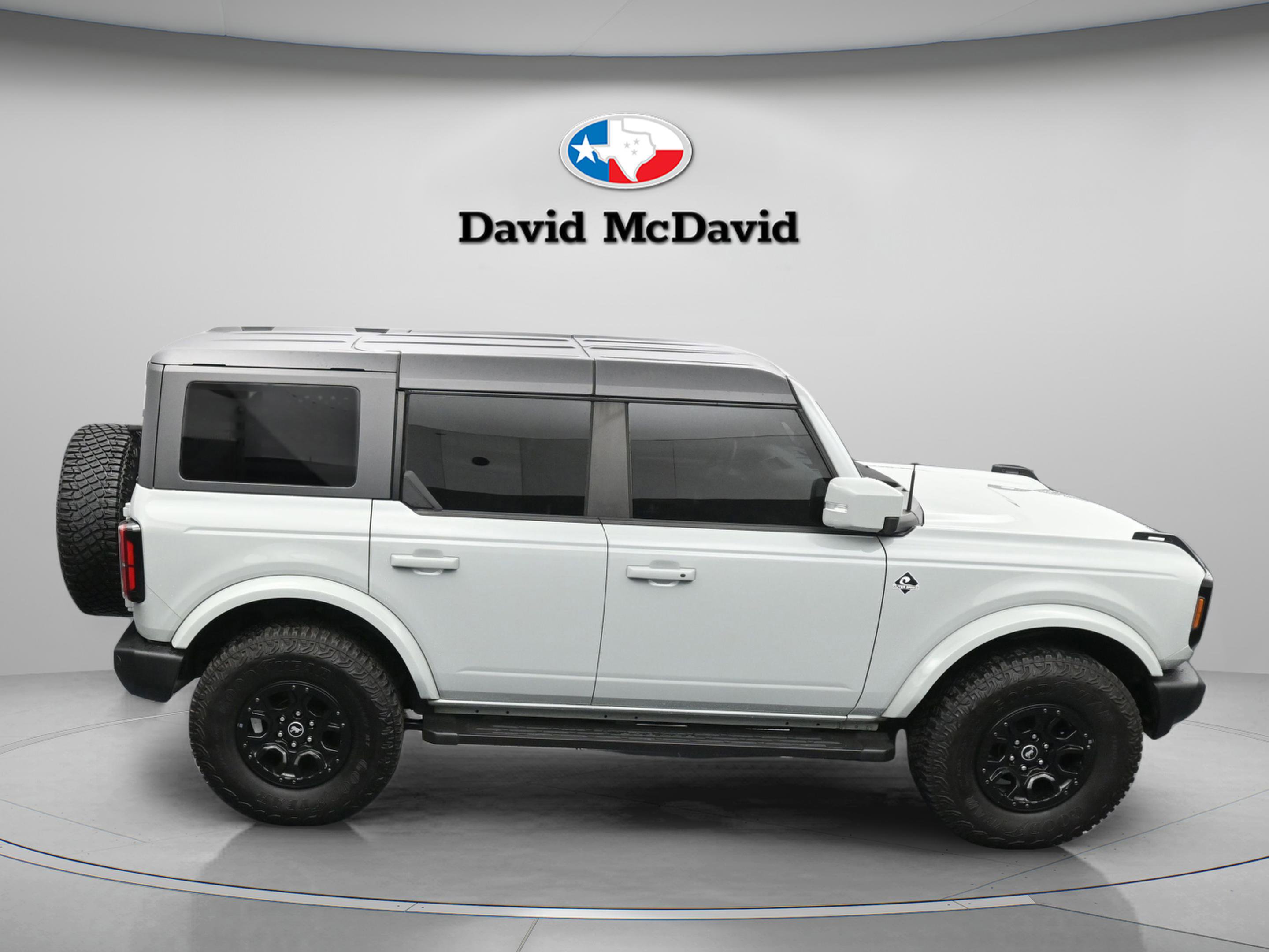 Used 2023 Ford Bronco Outer Banks image 40