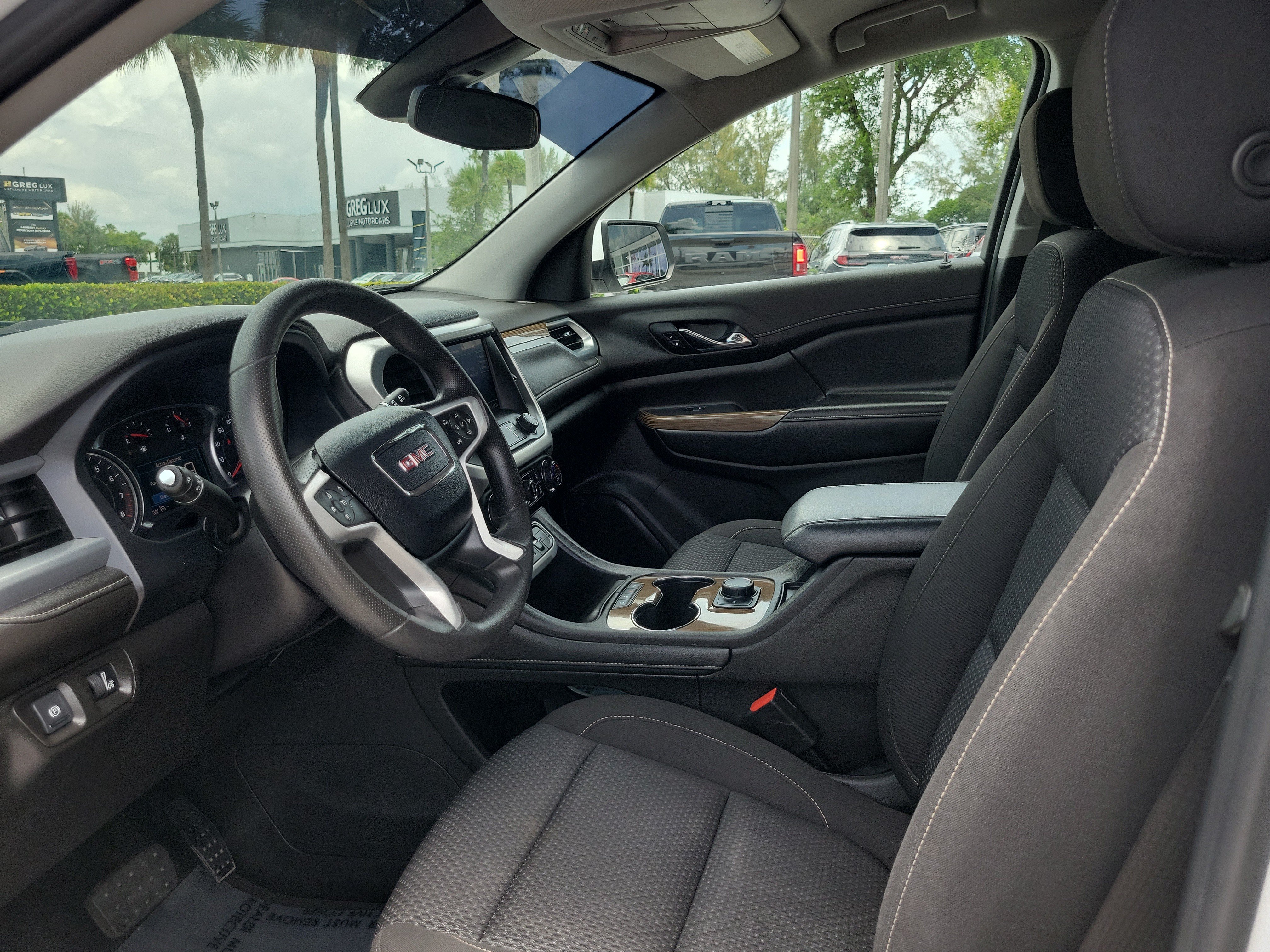 Used 2021 GMC Acadia SLE AWD/4WD image 10