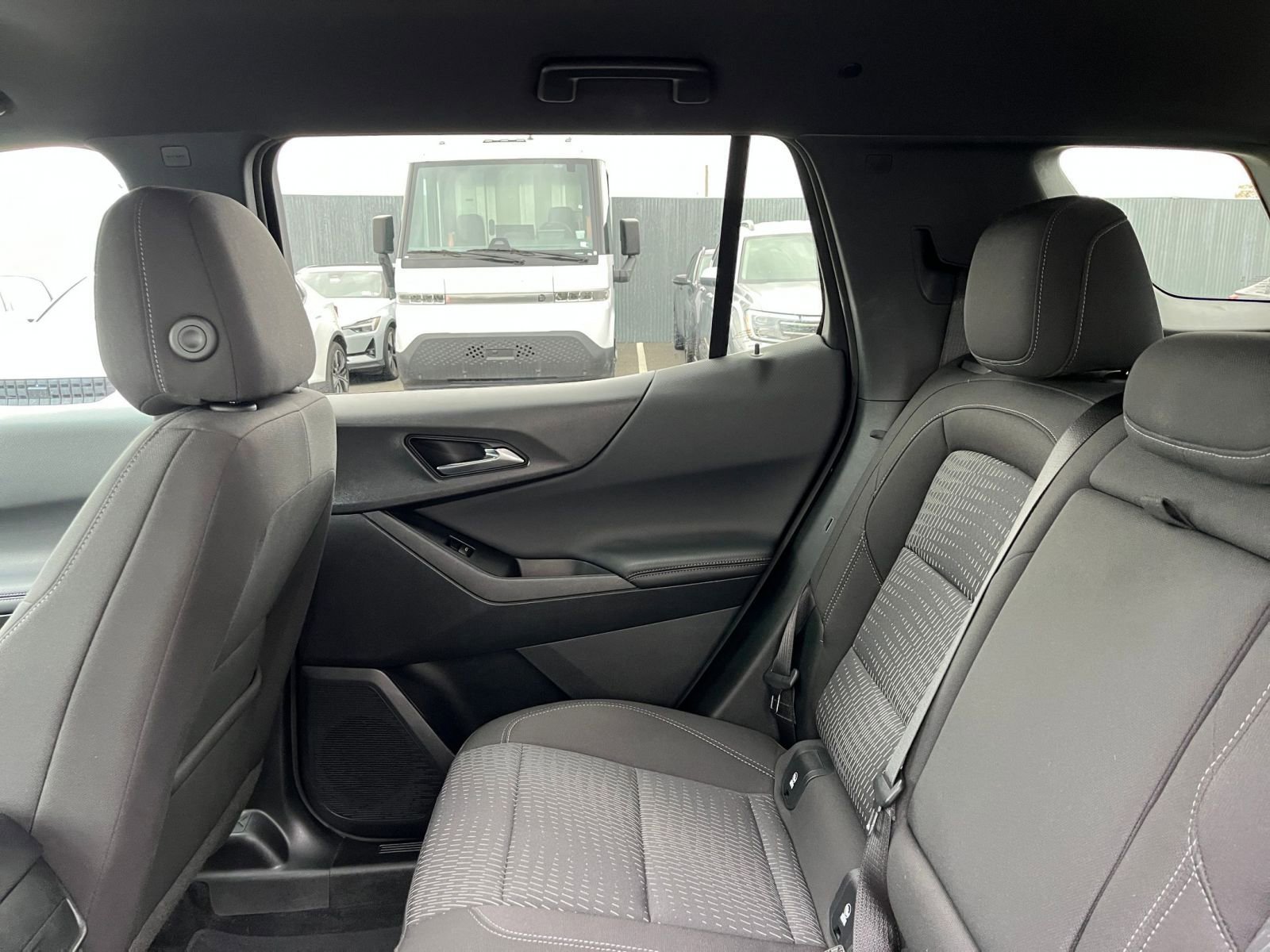 Used 2025 Chevrolet Equinox LT image 38