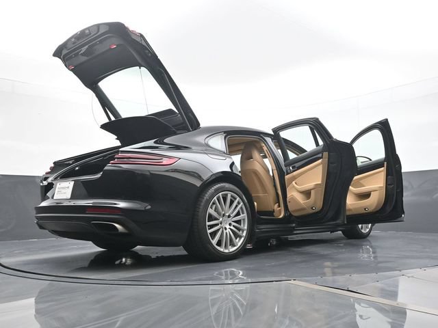 Certified 2018 Porsche Panamera image 27