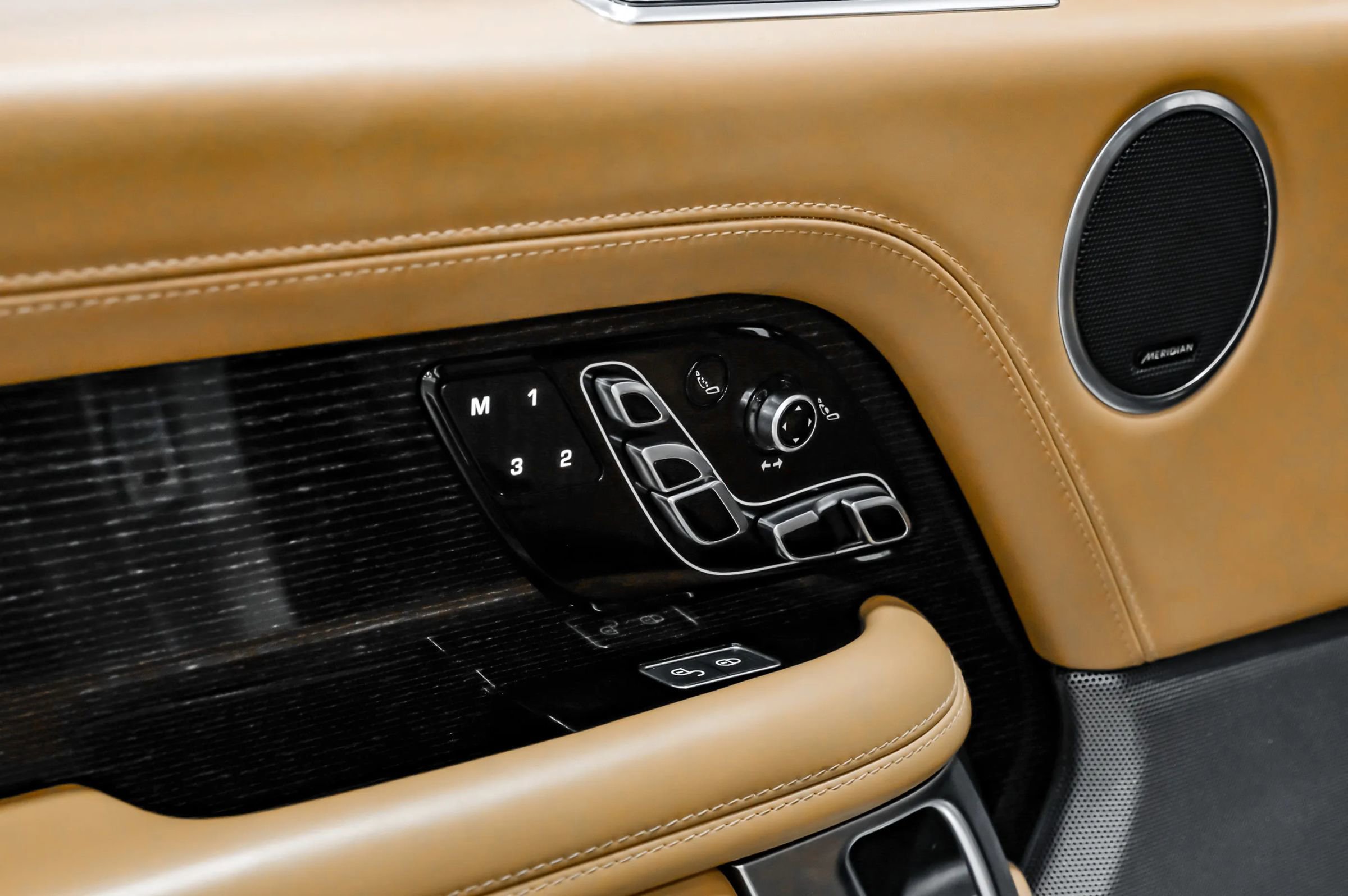 Used 2019 Land Rover Range Rover Long Wheelbase Autobiography image 51