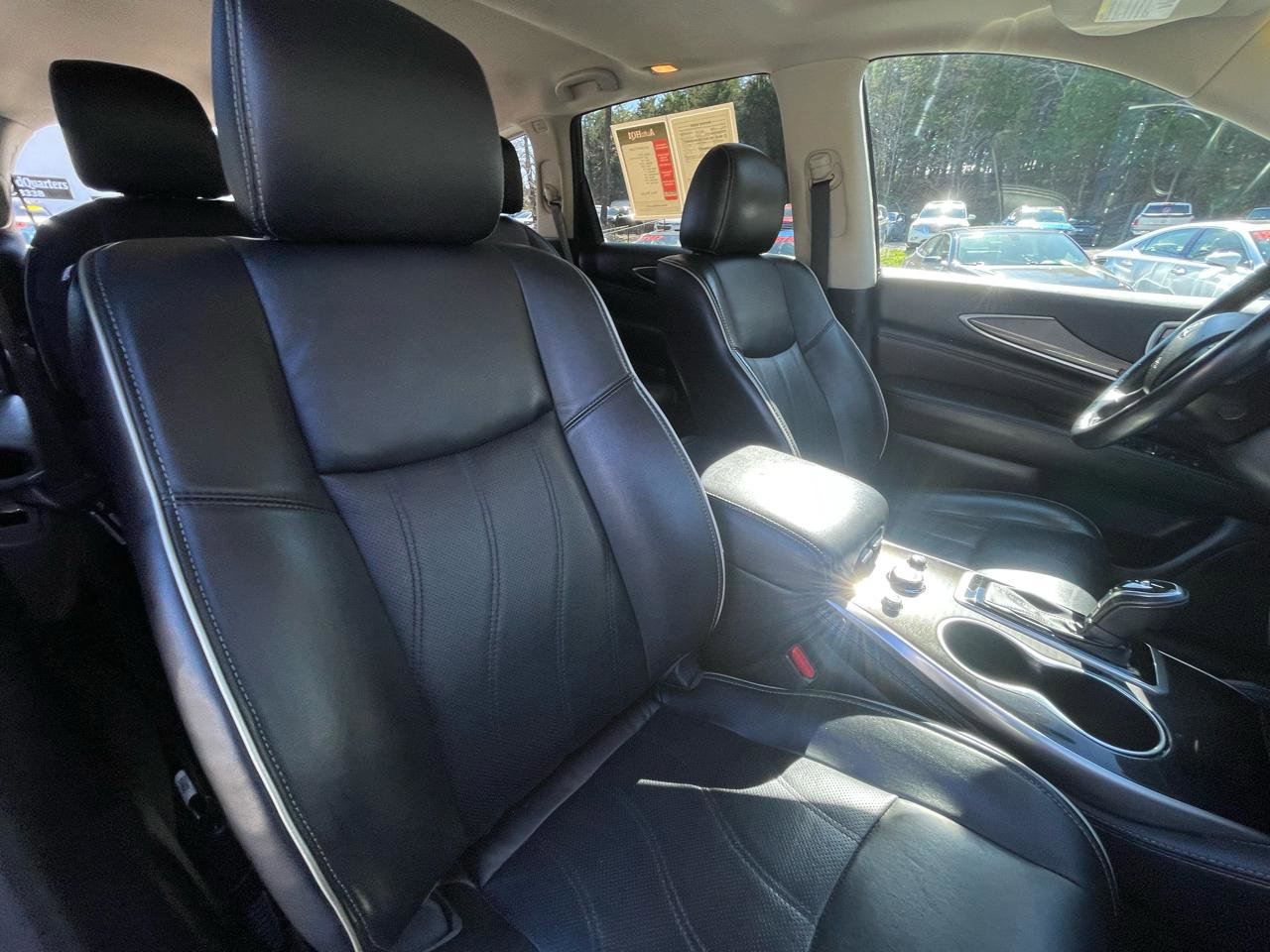 Used 2017 INFINITI QX60 AWD w/ Premium Plus Package image 30