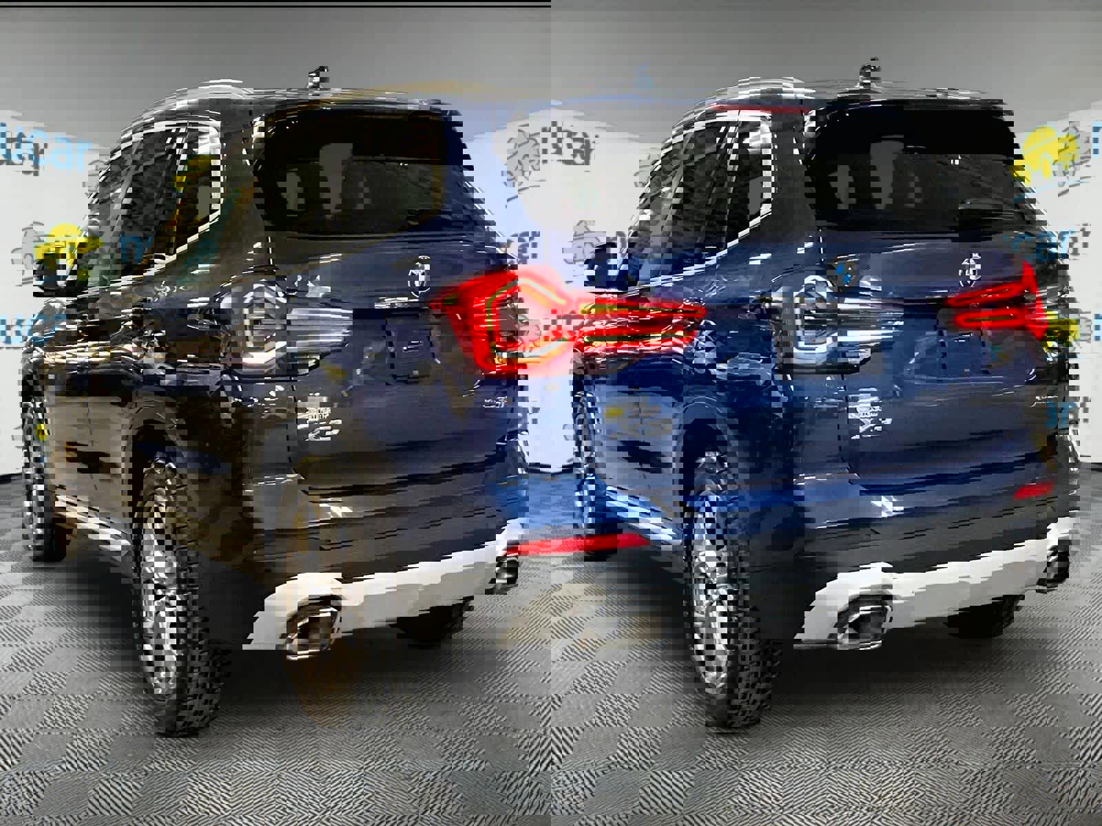 Used 2024 BMW X3 xDrive30i image 4