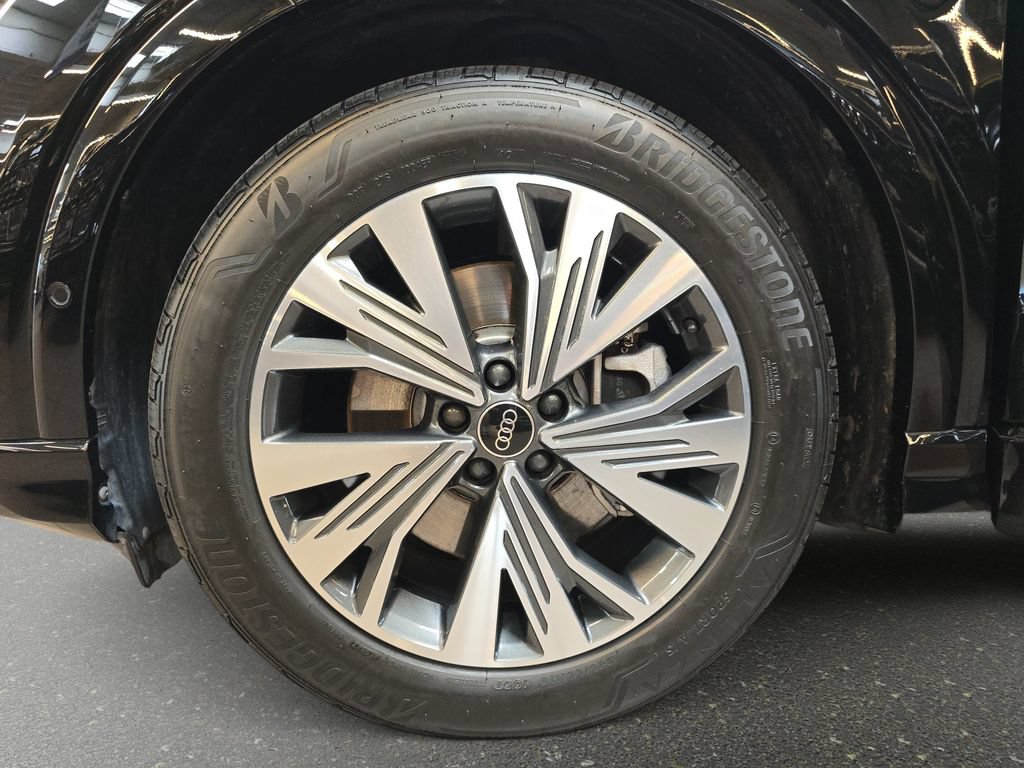 Certified 2023 Audi Q4 e-tron Premium Plus RWD image 36