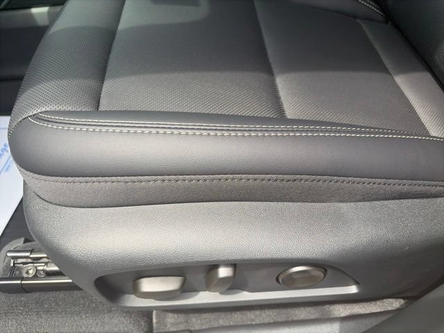 New 2027 GMC Terrain Elevation w/ Elevation Premium Package FWD image 18