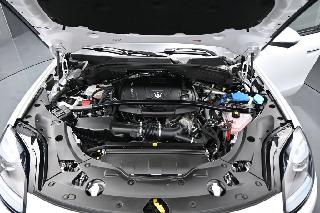 Used 2023 Maserati Grecale GT AWD/4WD image 25