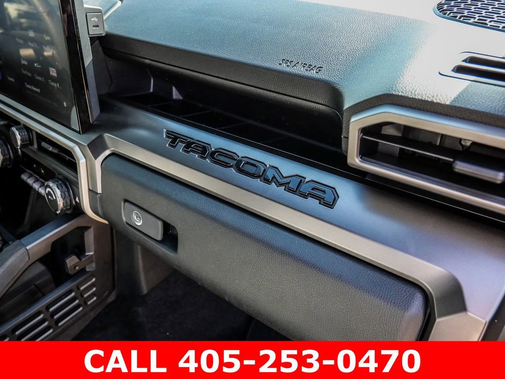 Used 2025 Toyota Tacoma TRD Off-Road AWD/4WD image 19