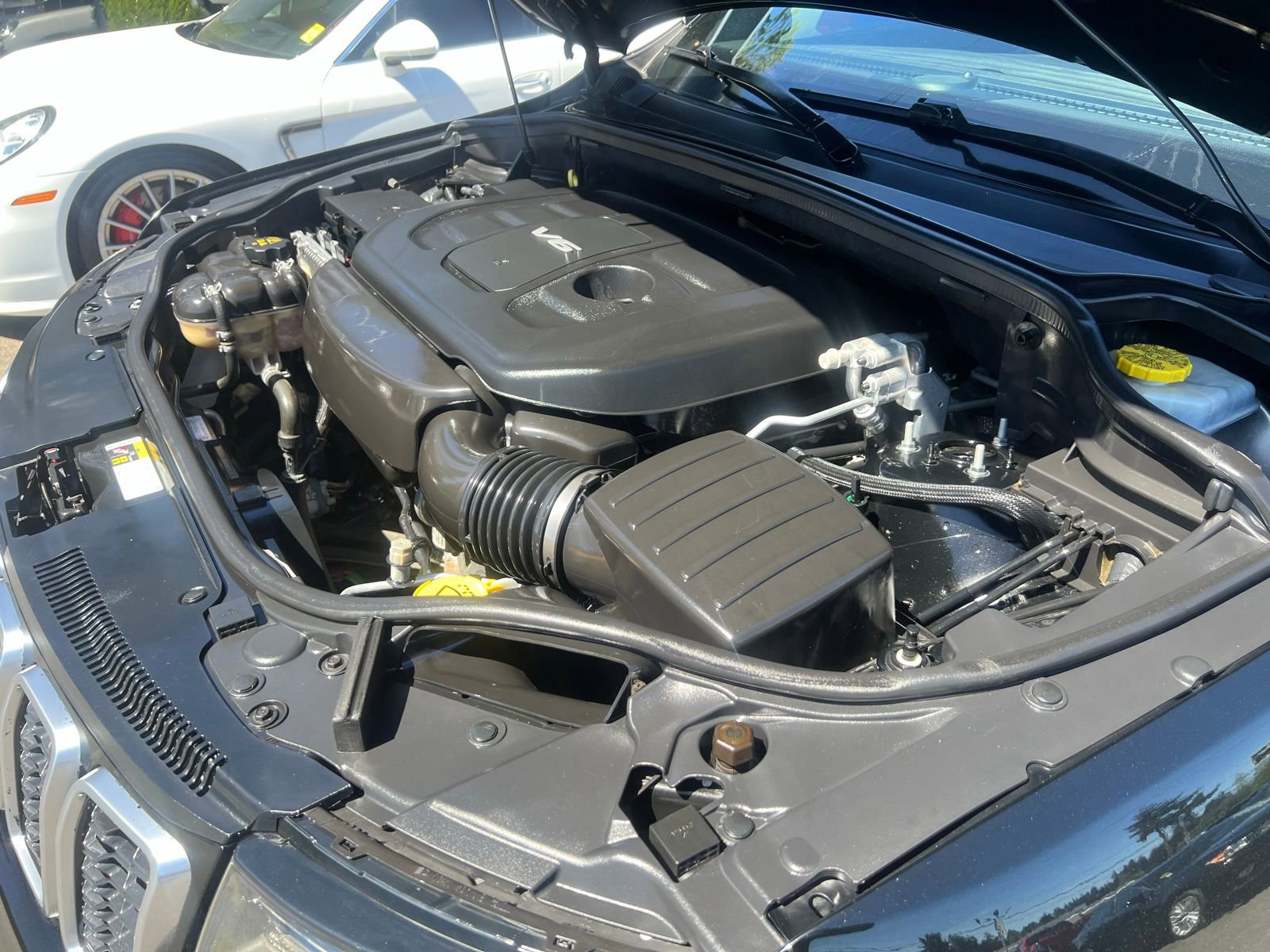 Used 2018 Jeep Grand Cherokee Limited AWD/4WD image 17