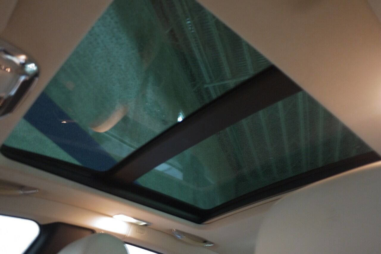 Used 2010 Rolls-Royce Ghost image 29