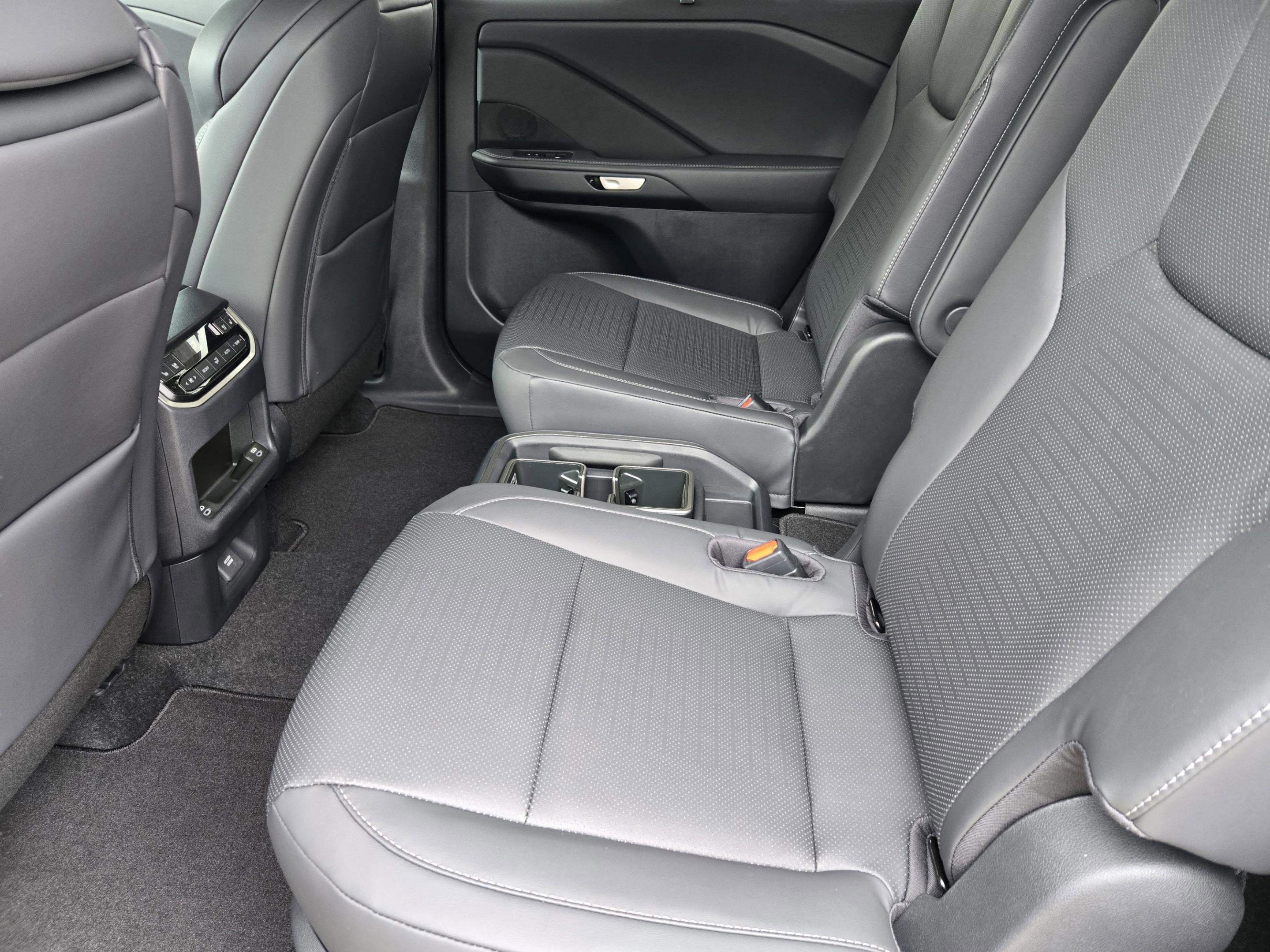 New 2026 Lexus TX 500h AWD image 17