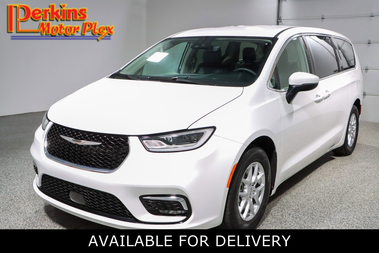 Used 2023 Chrysler Pacifica Touring-L FWD video 1