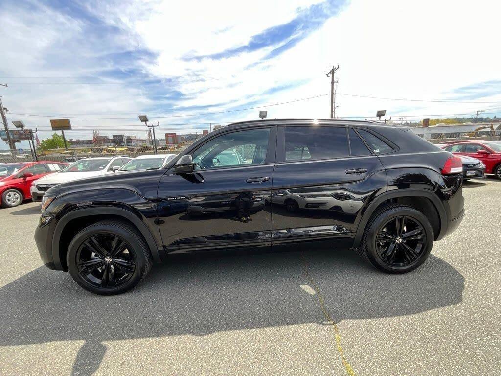 Certified 2023 Volkswagen Atlas Cross Sport SEL R-Line AWD/4WD image 5