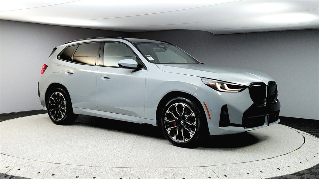 Used 2025 BMW X3 xDrive30i w/ Premium Package image 1