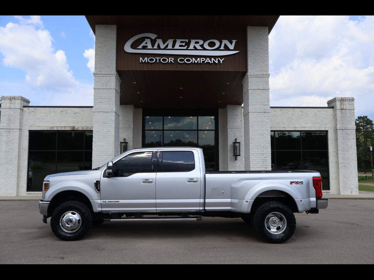 Used 2019 Ford F350 XLT w/ XLT Premium Package AWD/4WD image 1