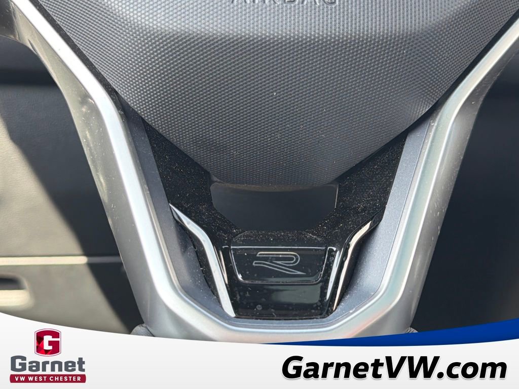 Certified 2023 Volkswagen Tiguan SEL R-Line image 35