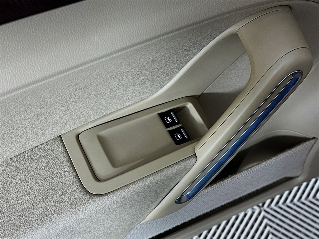 Used 2017 Volkswagen Beetle 1.8T SEL image 21