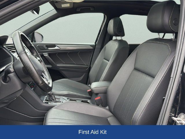 Used 2022 Volkswagen Tiguan SE R-Line AWD/4WD image 15