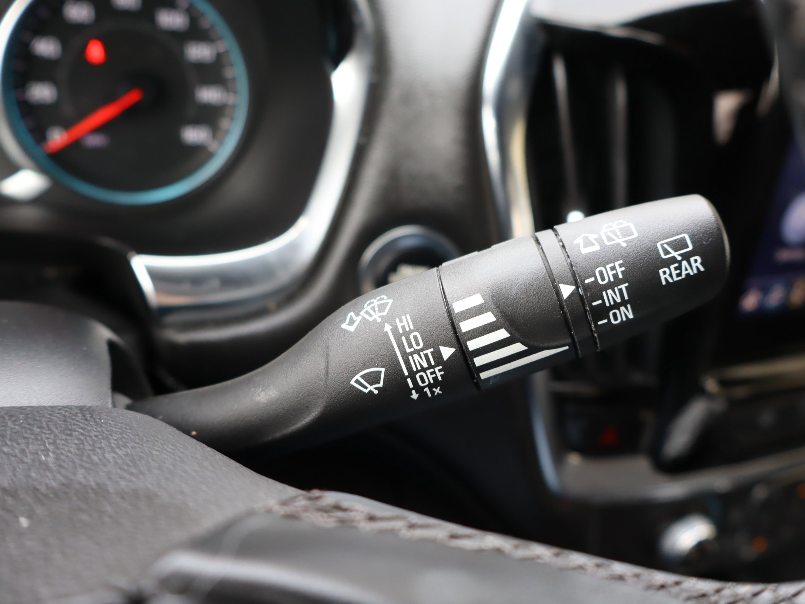 Certified 2023 Chevrolet Traverse LT w/ LPO, Floor Liner Package image 22