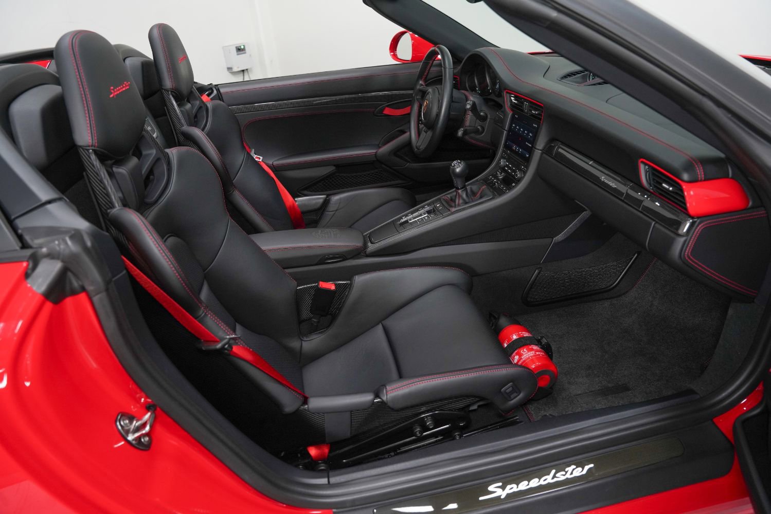 Used 2019 Porsche 911 Speedster RWD image 2