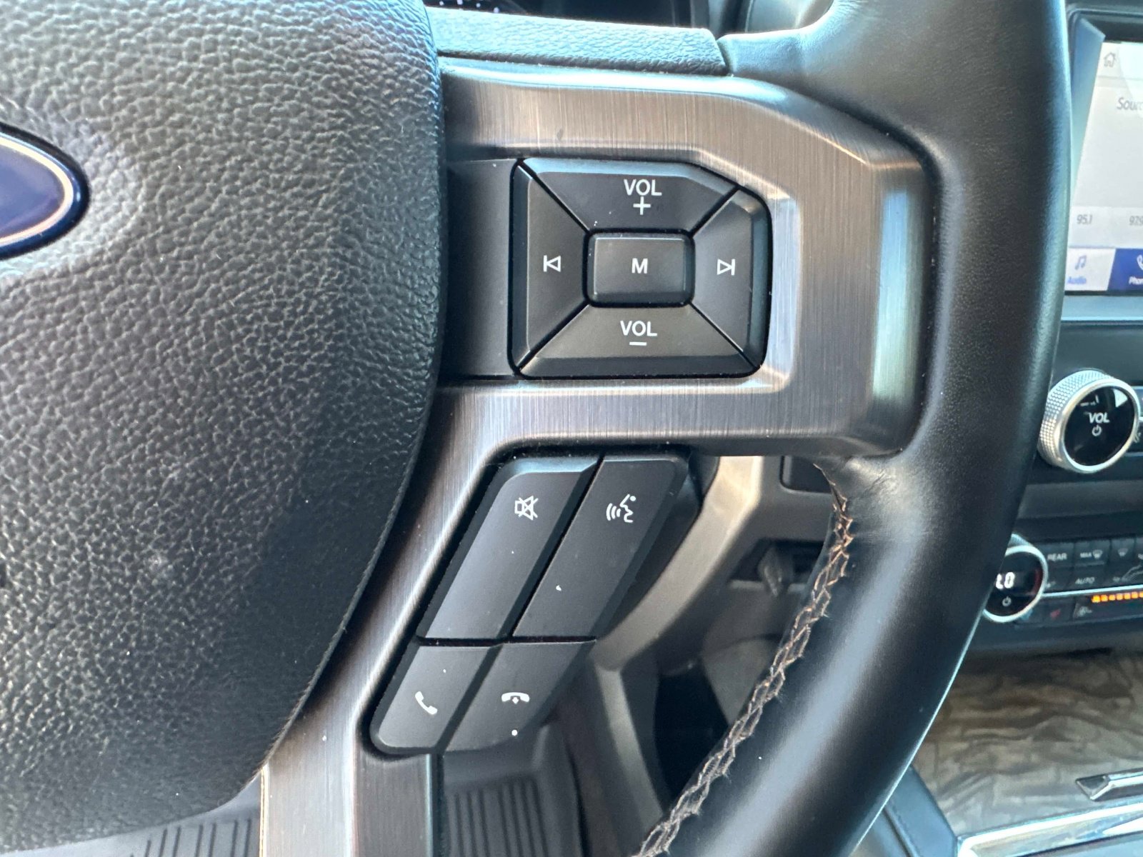 Used 2020 Ford Expedition Platinum AWD/4WD image 30
