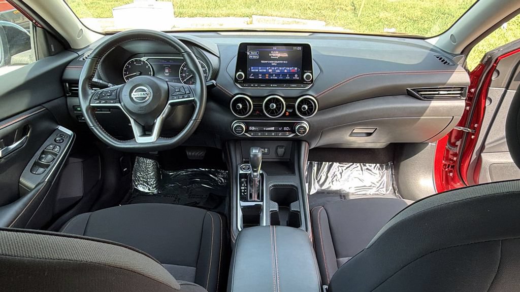 Used 2022 Nissan Sentra SR FWD image 9