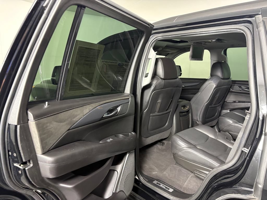 Used 2020 Cadillac Escalade Luxury AWD/4WD image 28
