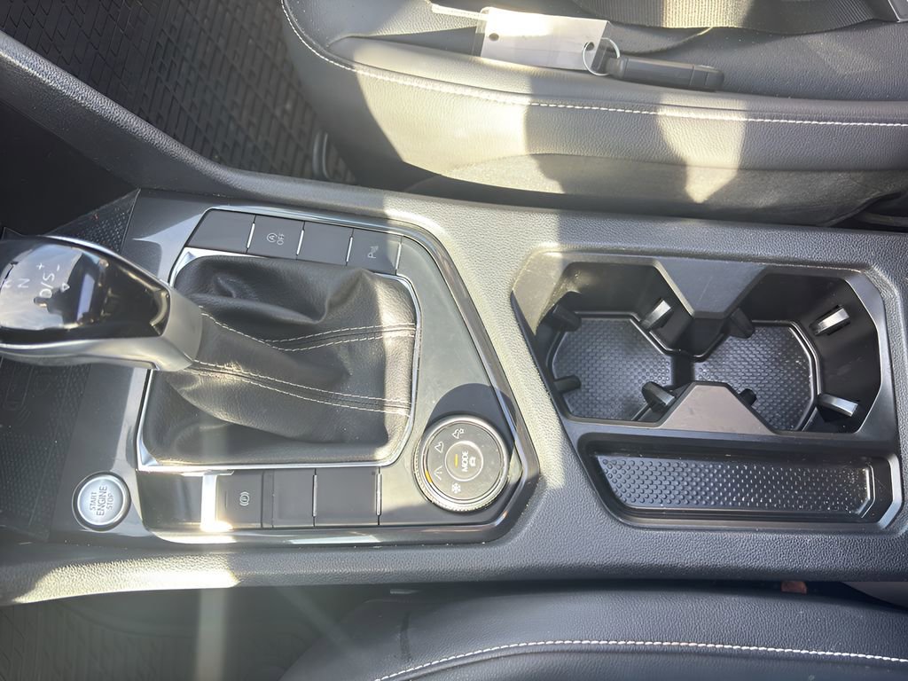 Used 2022 Volkswagen Tiguan SE R-Line AWD/4WD image 19