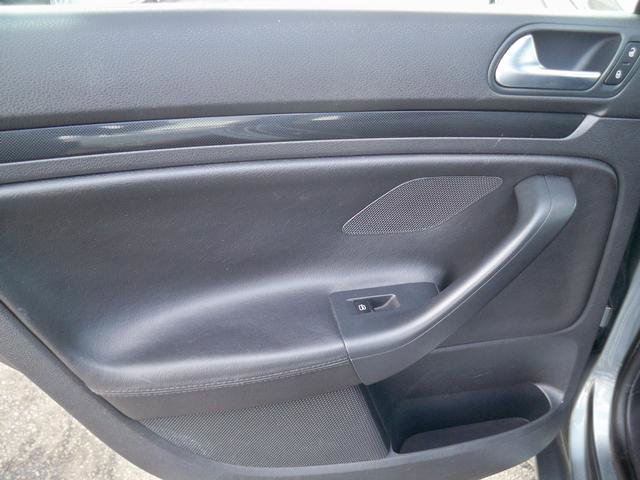 Used 2011 Volkswagen Jetta TDI image 15