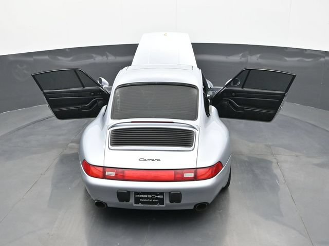 Used 1995 Porsche 911 Carrera RWD image 22