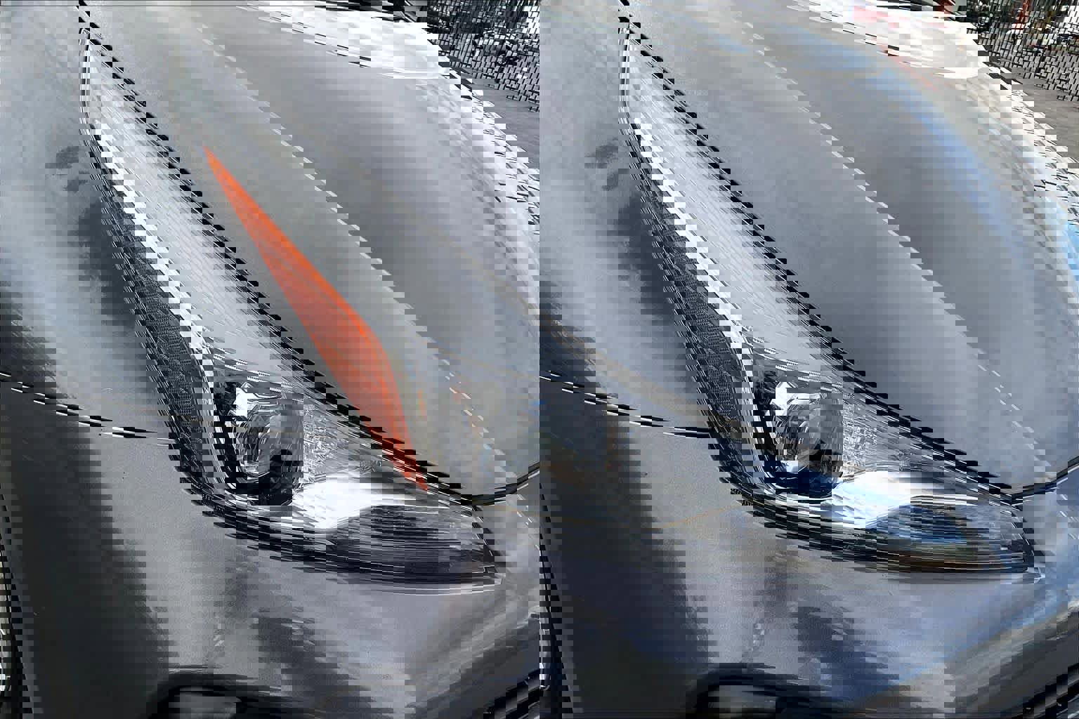 Used 2021 Toyota Prius L Eco image 30