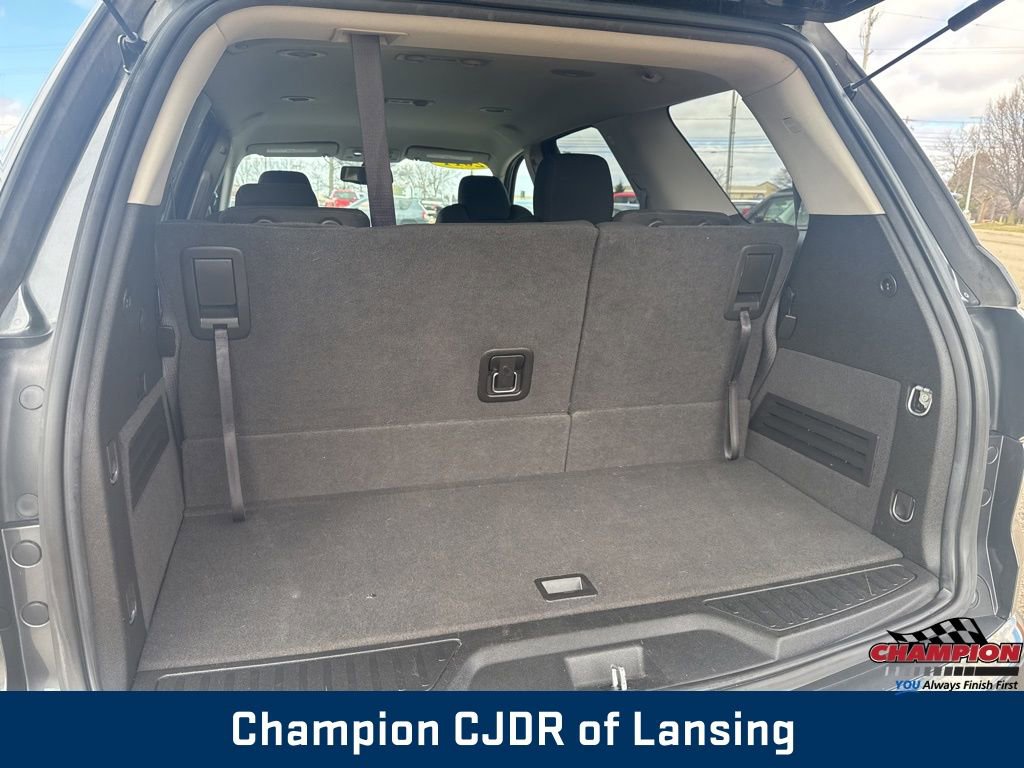 Used 2011 GMC Acadia SLE image 17