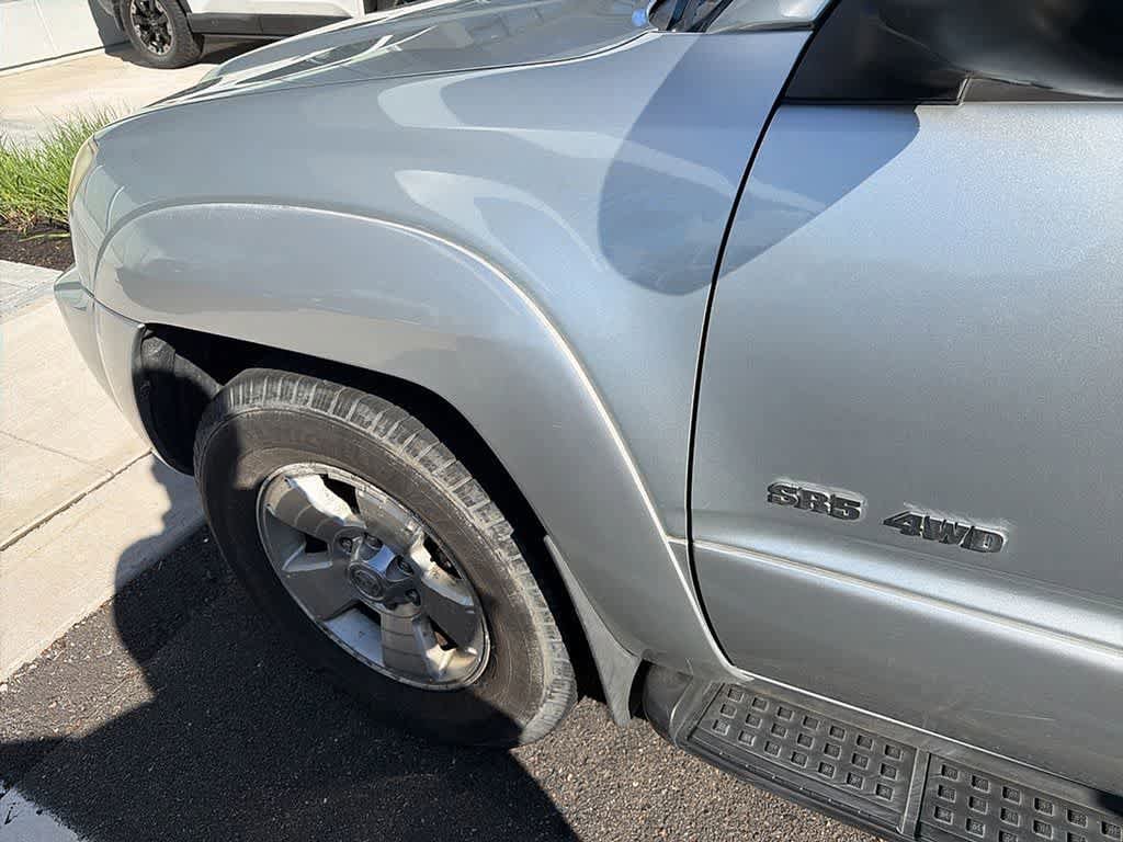 Used 2005 Toyota 4Runner SR5 AWD/4WD image 13