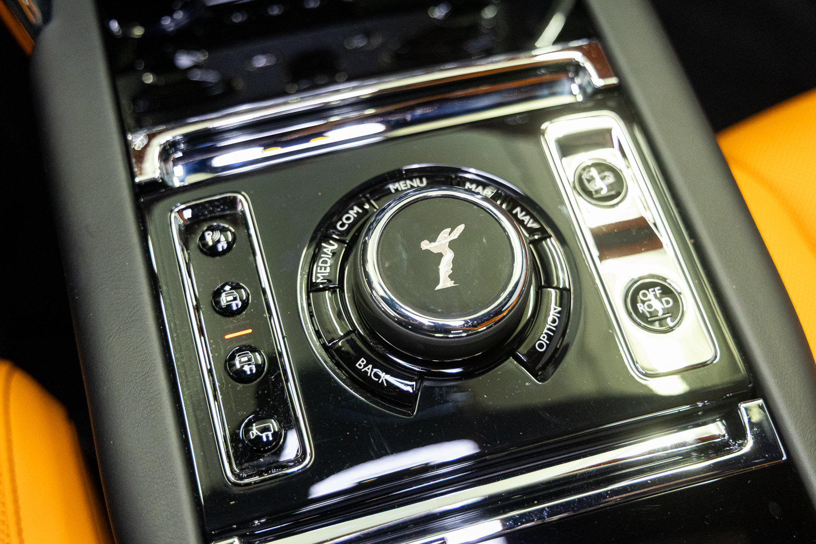 Certified 2024 Rolls-Royce Cullinan AWD/4WD image 49