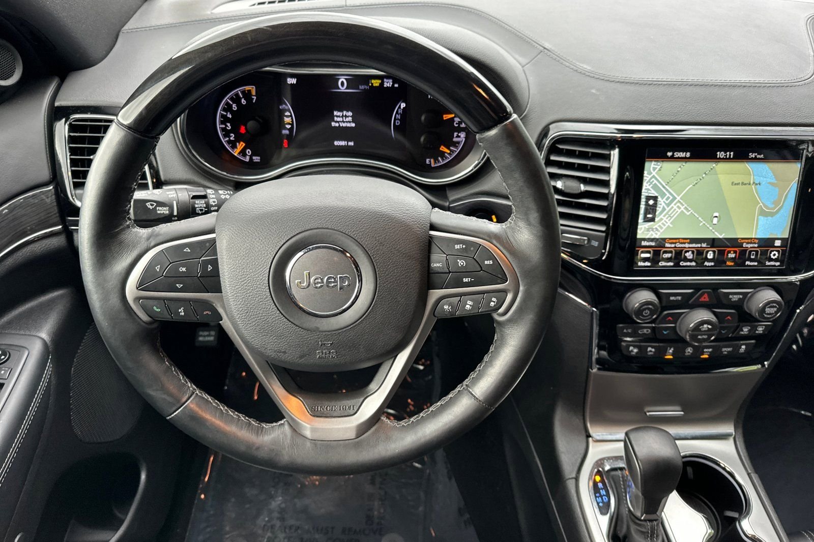Used 2019 Jeep Grand Cherokee Overland AWD/4WD image 16