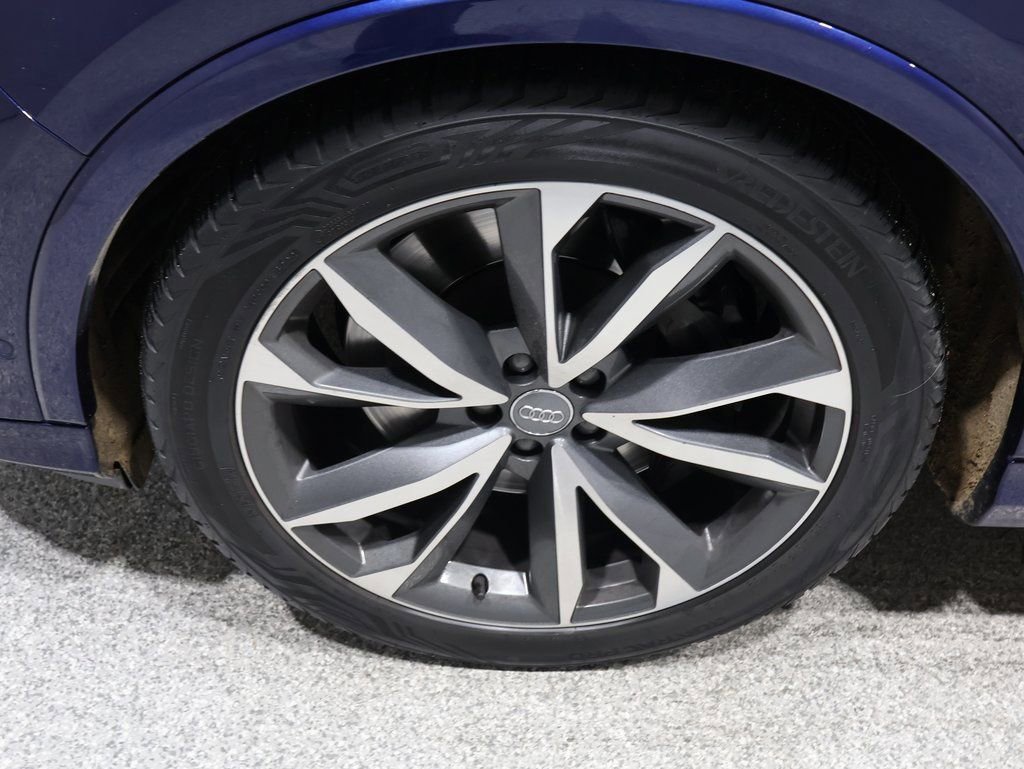 Used 2020 Audi SQ7 Prestige w/ Prestige Package image 9