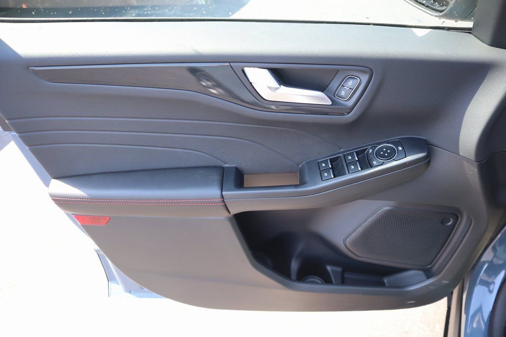 New 2026 Ford Escape ST-Line w/ Tech Pack #1 image 16