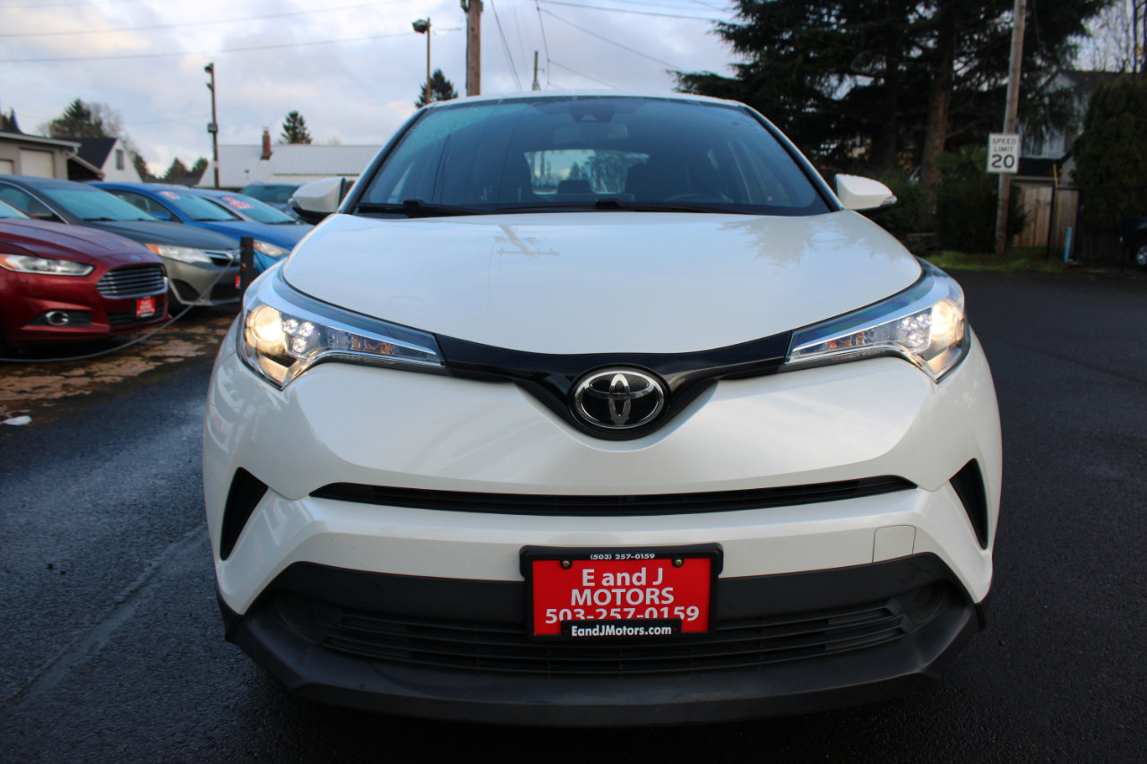 Used 2018 Toyota C-HR image 2