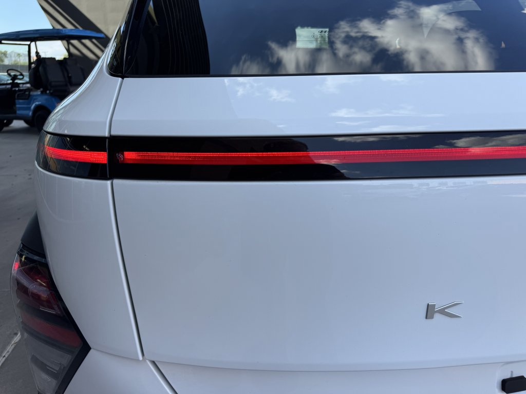 Used 2024 Hyundai Kona Limited image 14