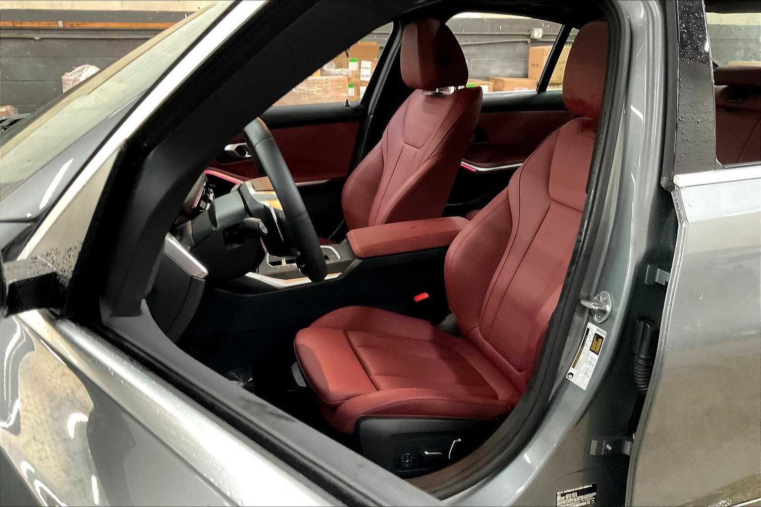 Used 2025 BMW 330i 330i w/ Premium Package image 28